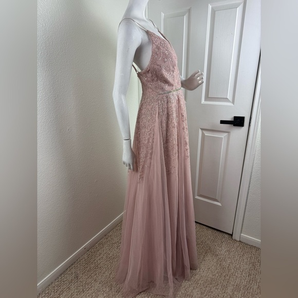 Teeze Me Juniors' Pink Glitter Beaded Mesh V-Neck Formal Dress Size 11-12 - Picture 7 of 15